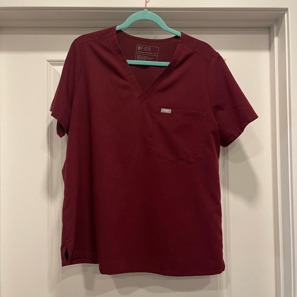 FIGS Catarina One Pocket Scrub Top